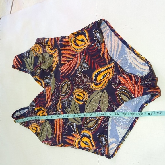 Lagon Bleu Women's Tropical One Piece Bathing Suit Size 44 (Small/Med.) - Picture 7 of 11